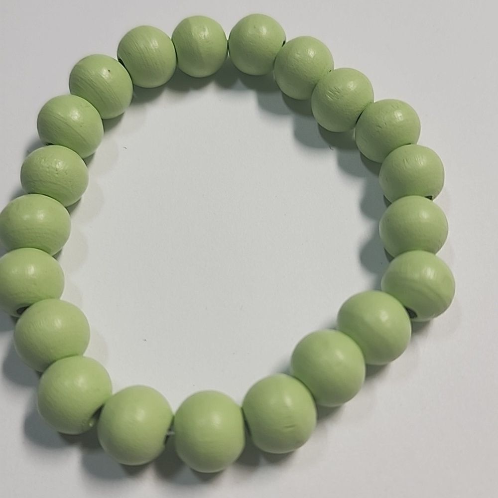 Green Beaded Bracelet - Picture 2 of 2